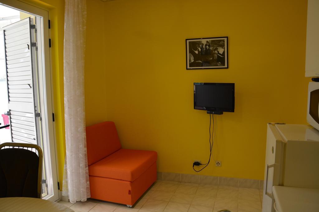 Apartments Gareta Gradac  Habitación foto
