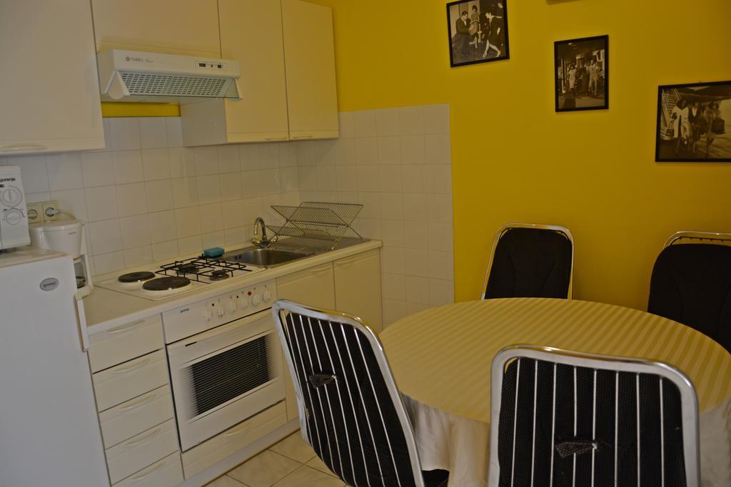 Apartments Gareta Gradac  Habitación foto
